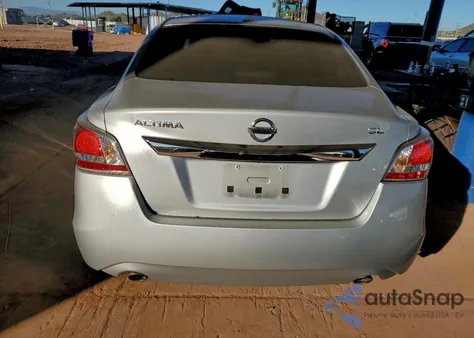 2015 Nissan Altima 2.5 z USA, uszkodzony, nr VIN 1N4AL3AP1FN397857